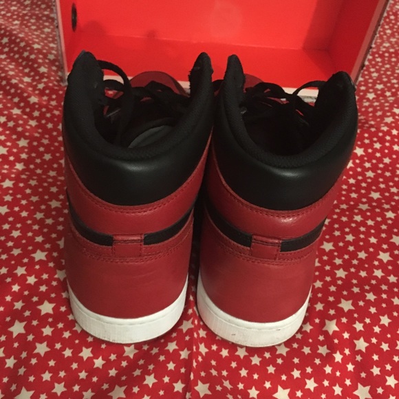 Jordan “Banned” 1’s (2016) - Picture 3 of 3